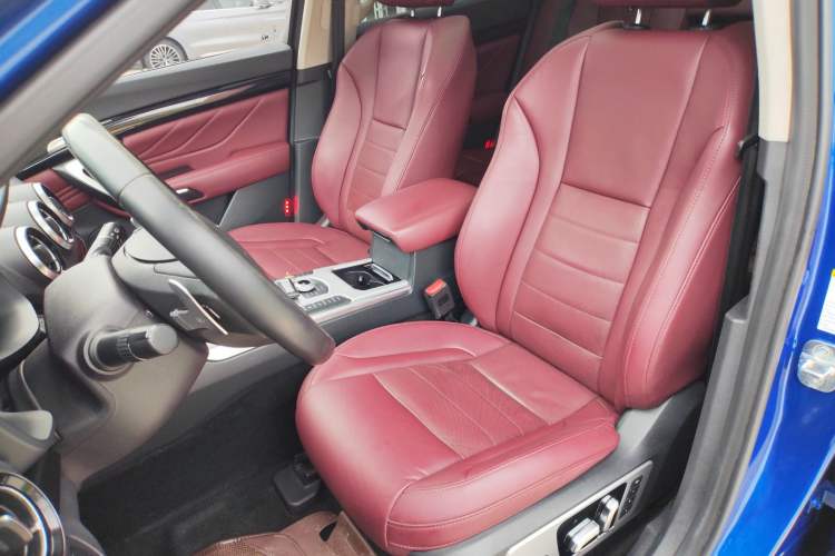 Used Wey VV7 2017 2.0T Flagship Model Left Front Seat