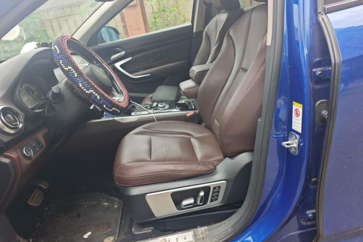 Used Wey VV7 2017 2.0T Flagship Model Left Front Seat