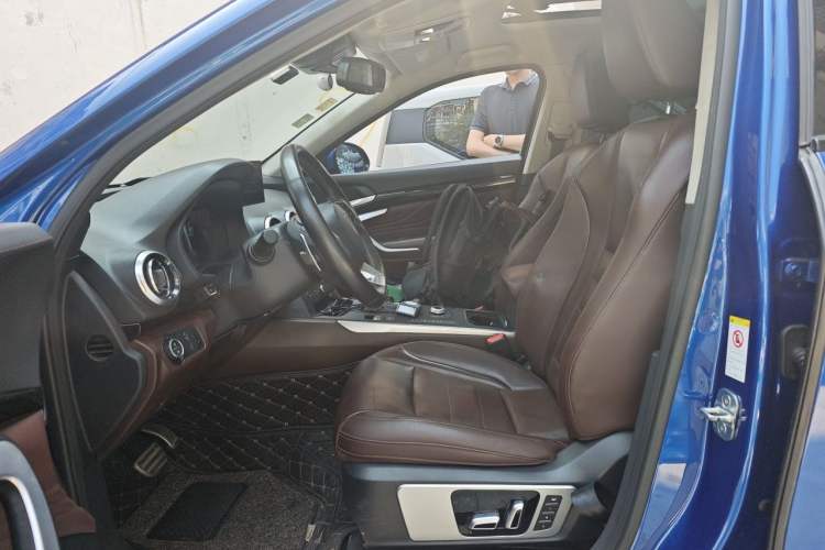 Used Wey VV7 2017 2.0T Flagship Model Left Front Seat
