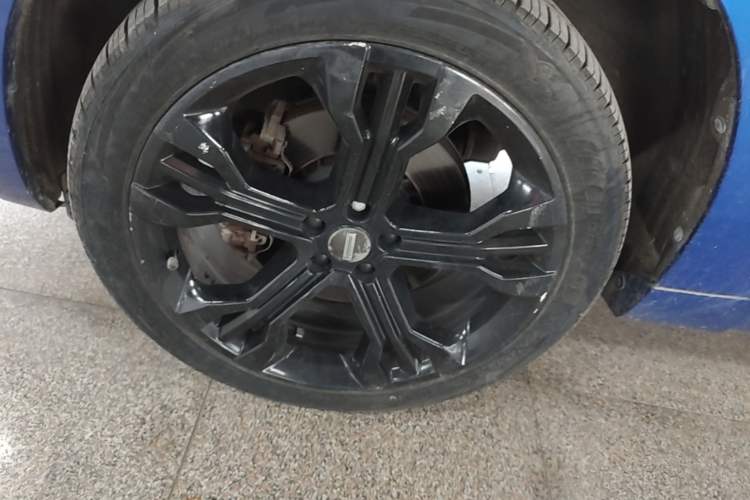 Used Wey VV7 2017 2.0T Flagship Model Left Front Wheel Hub
