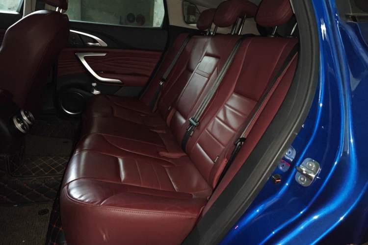 Used Wey VV7 2017 2.0T Ultra-Luxury Version Left Rear Seat