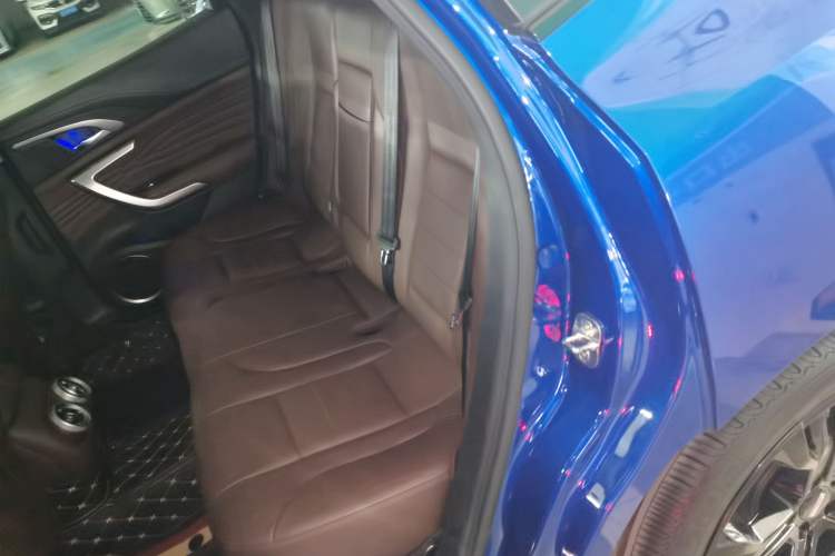 Used Wey VV7 2017 2.0T Flagship Model Left Rear Seat