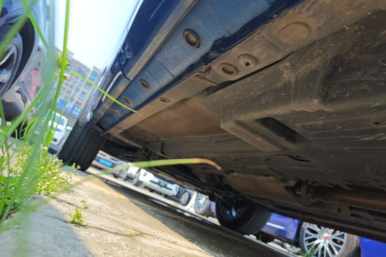 Used Wey VV7 2017 2.0T Ultra-Luxury Version Left Side Sill