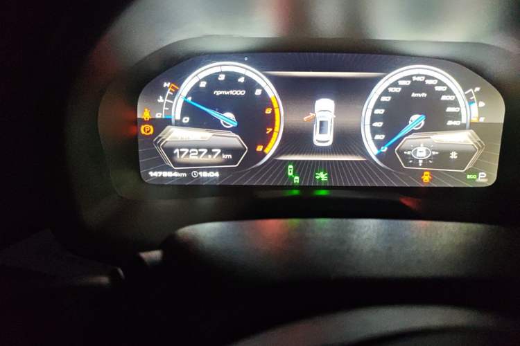 Used Wey VV7 2017 2.0T Flagship Model Odometer Close Up