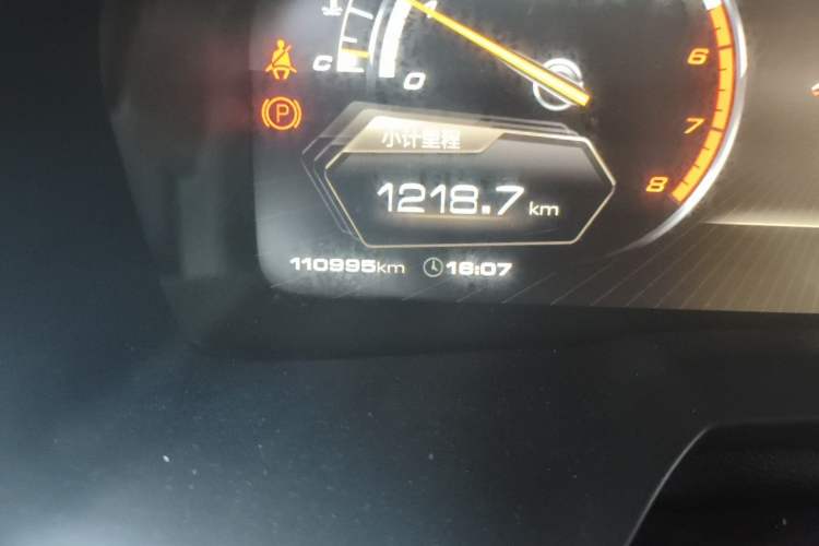 Used Wey VV7 2017 2.0T Flagship Model Odometer Close Up