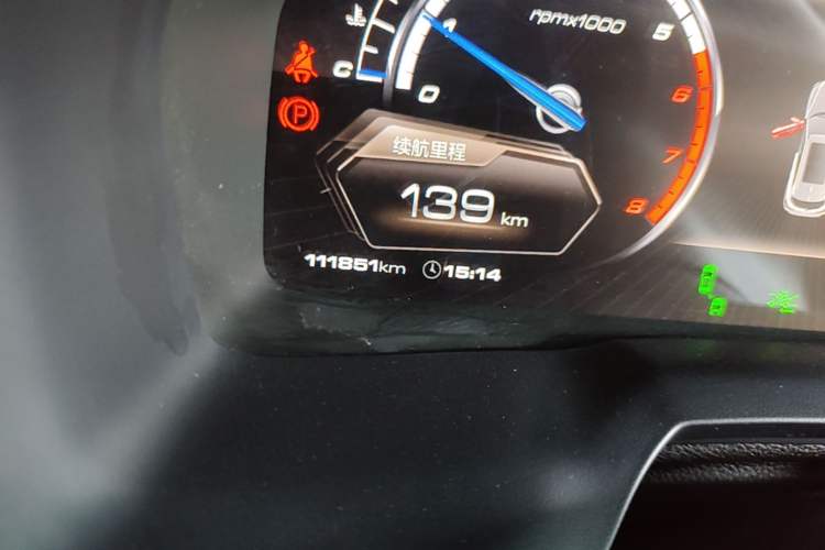 Used Wey VV7 2017 2.0T Flagship Model Odometer Close Up