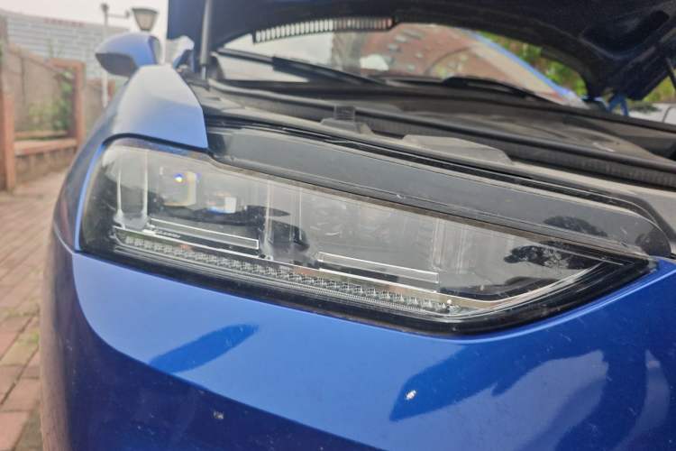 Used Wey VV7 2017 2.0T Flagship Model Right Front Headlight