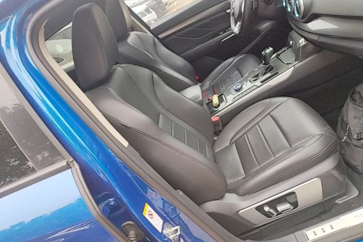Used Wey VV7 2017 2.0T Luxury Model Right Front Seat