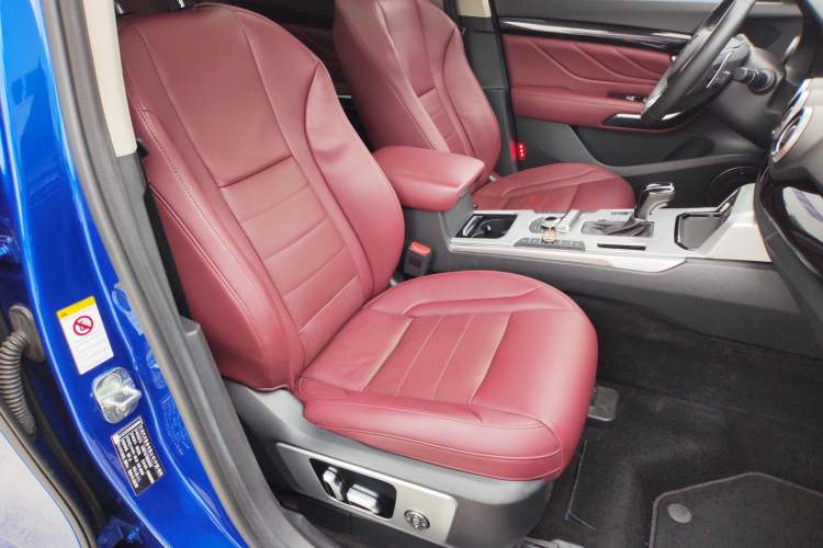 Used Wey VV7 2017 2.0T Flagship Model Right Front Seat