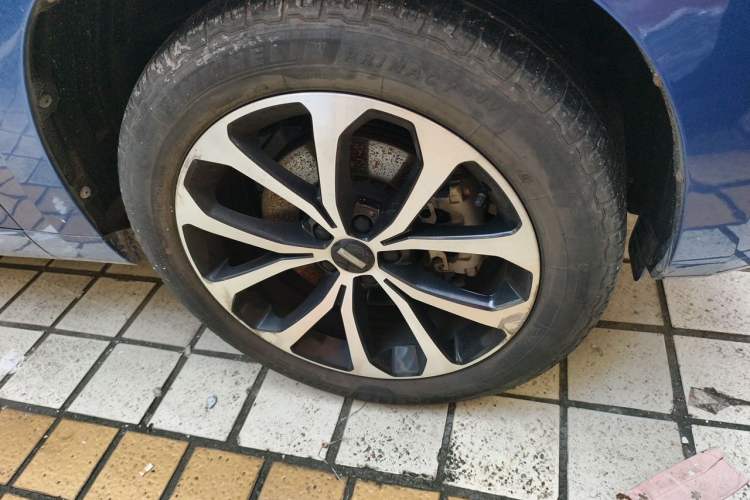 Used Wey VV7 2017 2.0T Luxury Model Right Front Wheel Hub