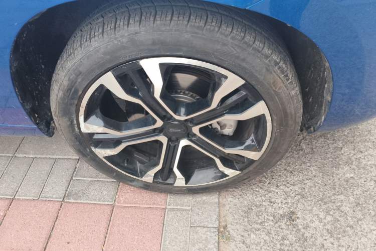 Used Wey VV7 2017 2.0T Flagship Model Right Front Wheel Hub