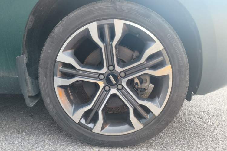Used Wey VV7 2017 2.0T Flagship Model Right Front Wheel Hub