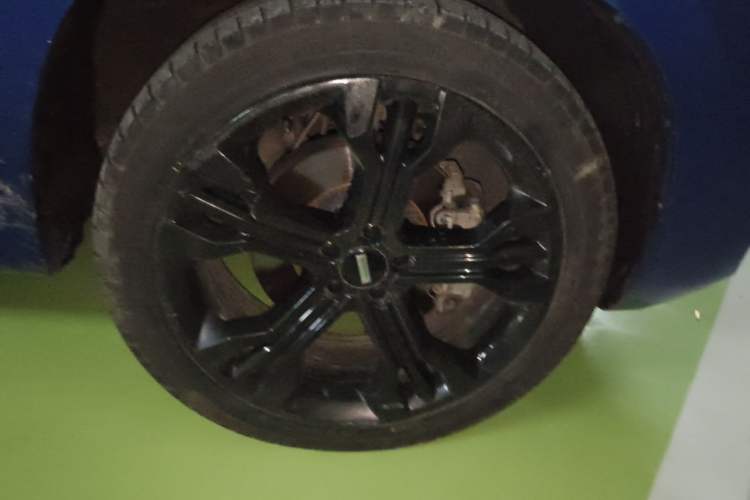 Used Wey VV7 2017 2.0T Ultra-Luxury Version Right Front Wheel Hub