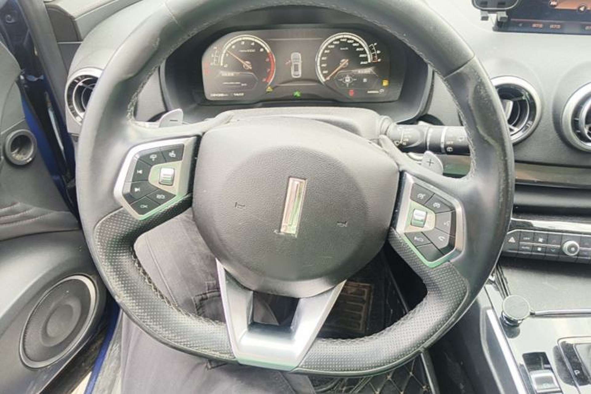 Used Wey VV7 2017 2.0T Ultra-Luxury Version Steering Wheel
