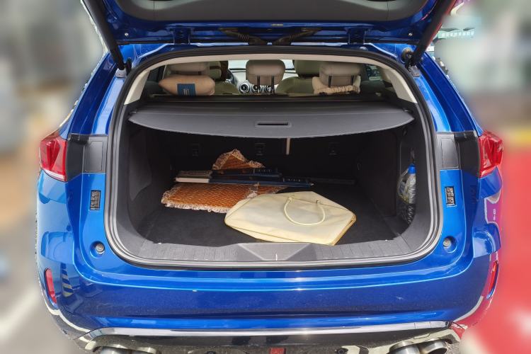 Used Wey VV7 2017 2.0T Flagship Model Trunk