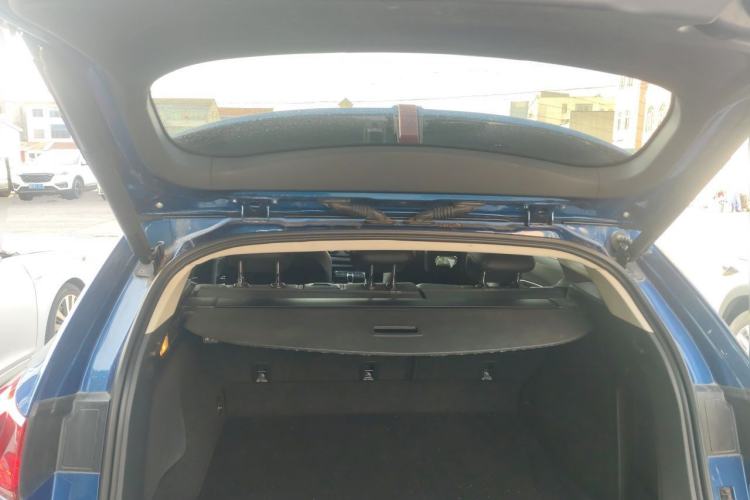 Used Wey VV7 2017 2.0T Flagship Model Trunk
