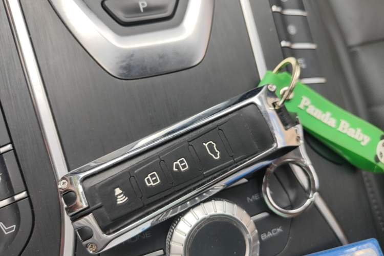 Used Wey VV7 2017 2.0T Flagship Model Vehicle Key