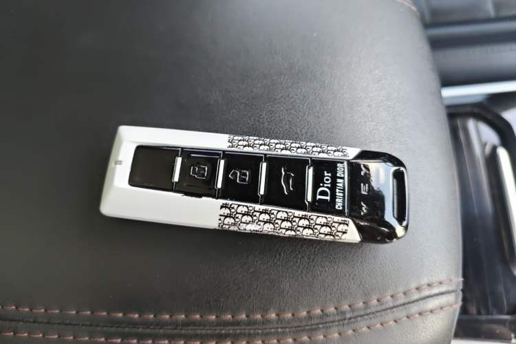 Used Wey VV7 2017 2.0T Ultra-Luxury Version Vehicle Key