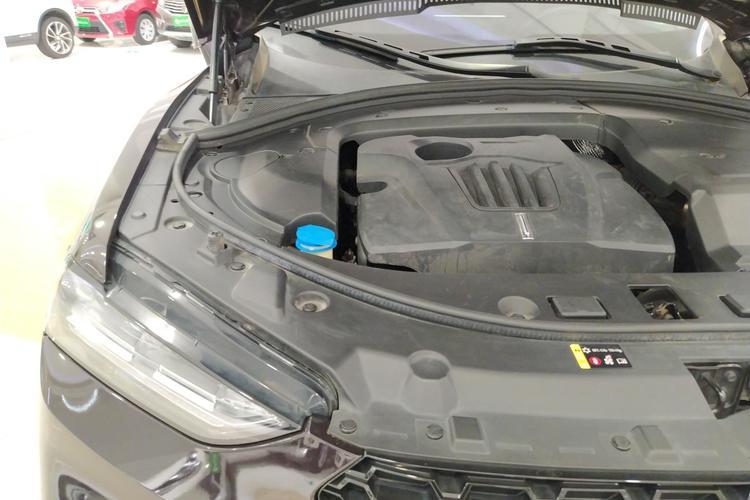 Used Wey VV7 2017 2.0T Flagship Model Engine Bay Right