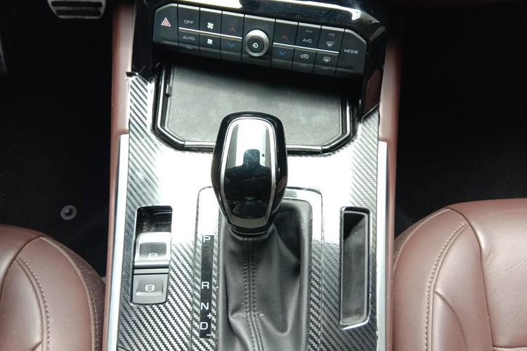 Used Wey VV7 2017 2.0T Flagship Model Gear Lever