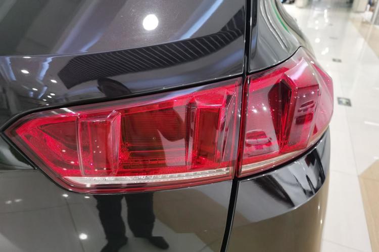 Used Wey VV7 2017 2.0T Flagship Model Right Rear Taillight