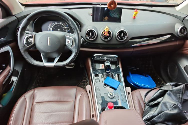 Used Wey VV7 2017 2.0T Flagship Model Center Console