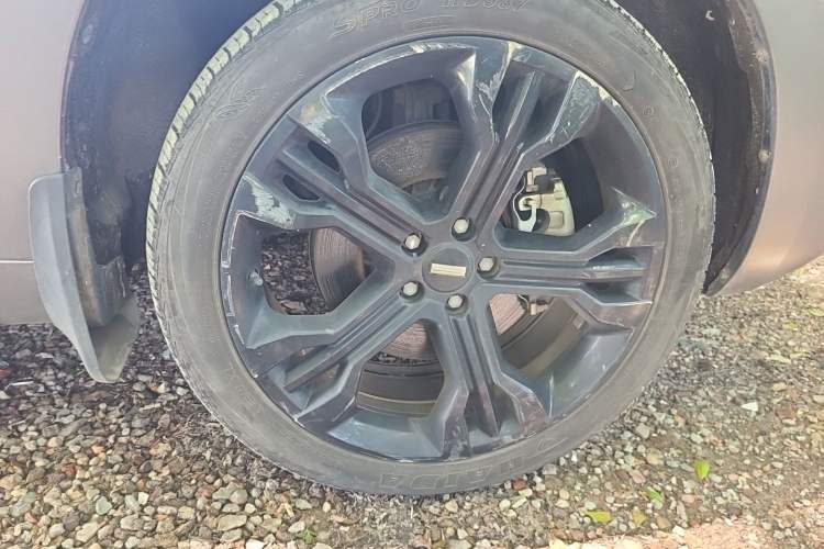 Used Wey VV7 2017 2.0T Flagship Model Right Front Wheel Hub