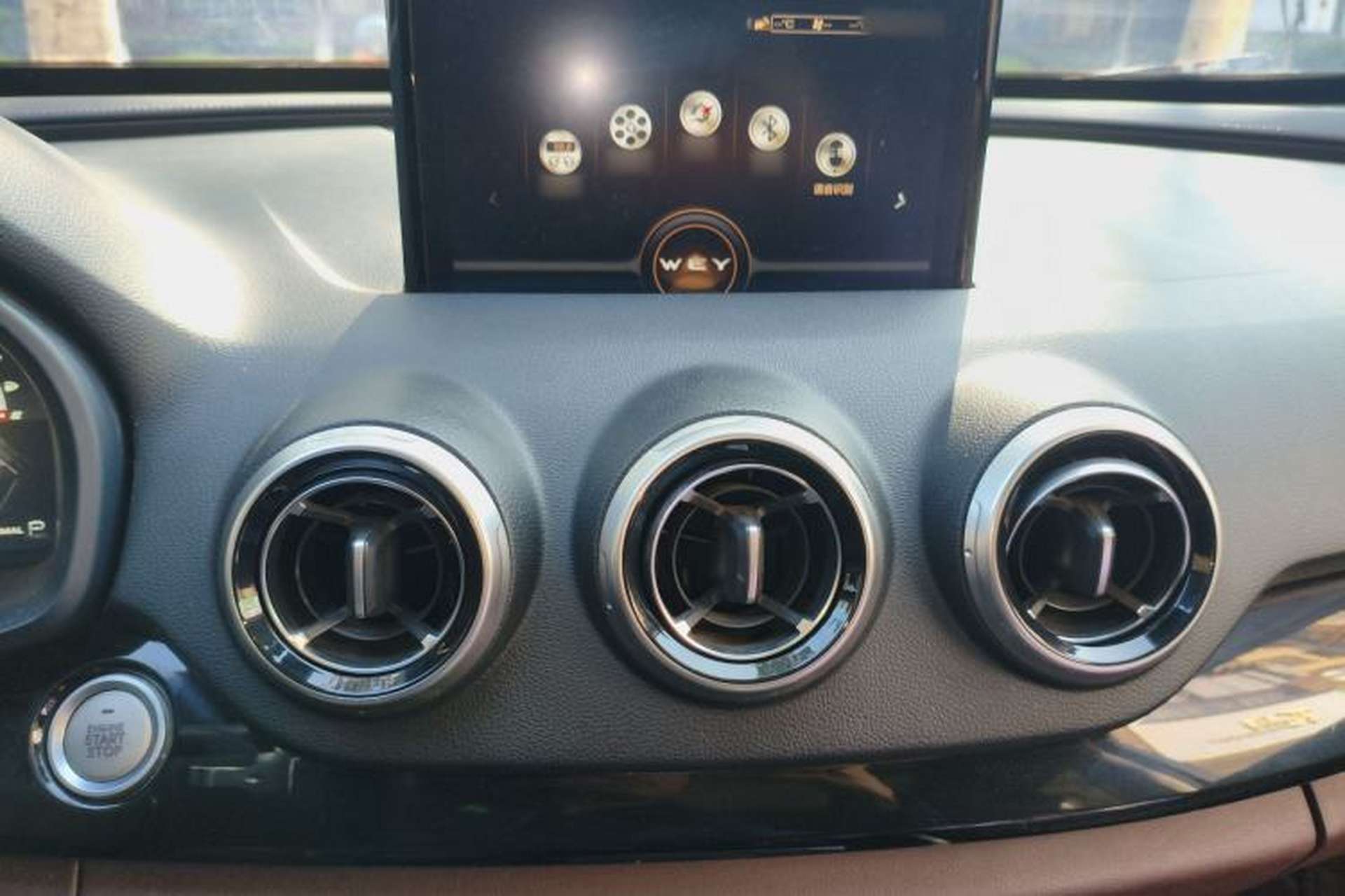 Used Wey VV7 2017 2.0T Flagship Model Audio And AC Panel
