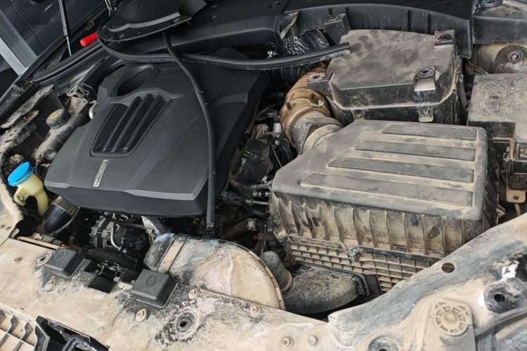 Used Wey VV7 2017 2.0T Flagship Model Engine Bay