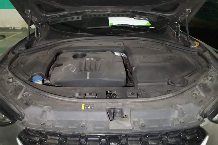 Used Wey VV7 2017 2.0T Flagship Model Engine Bay
