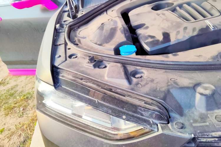 Used Wey VV7 2017 2.0T Flagship Model Engine Bay Right