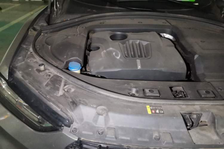 Used Wey VV7 2017 2.0T Flagship Model Engine Bay Right