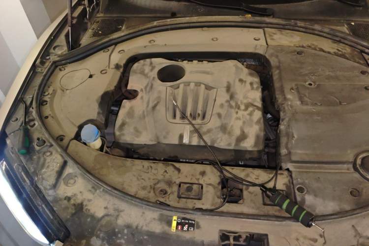 Used Wey VV7 2017 2.0T Flagship Model Engine Bay Right