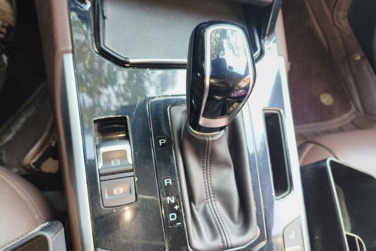 Used Wey VV7 2017 2.0T Flagship Model Gear Lever