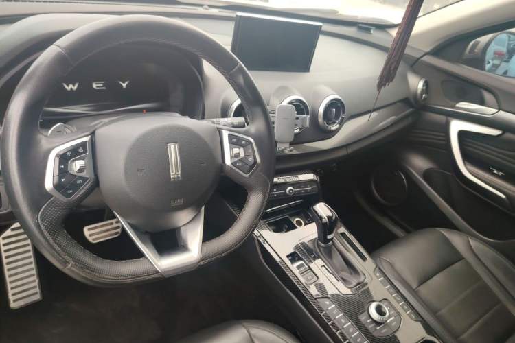 Used Wey VV7 2017 2.0T Flagship Model Interior 1