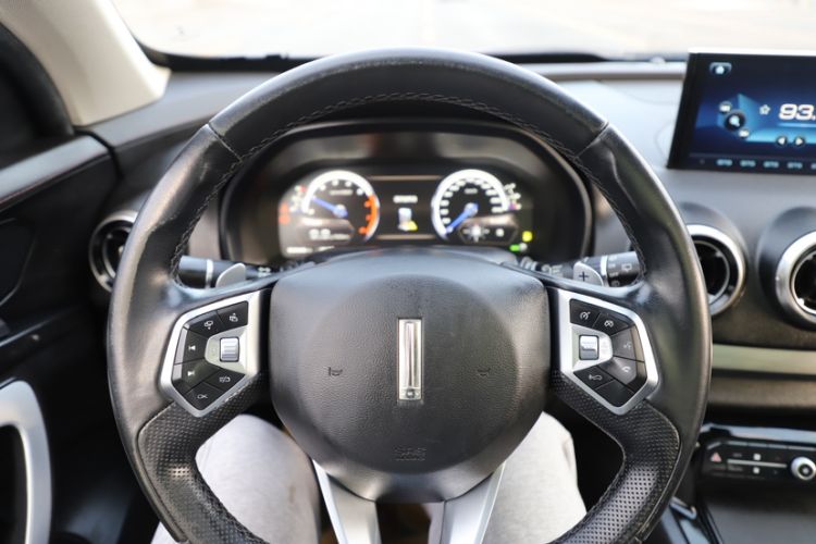 Used Wey VV7 2017 2.0T Ultra-Luxury Version Interior 2