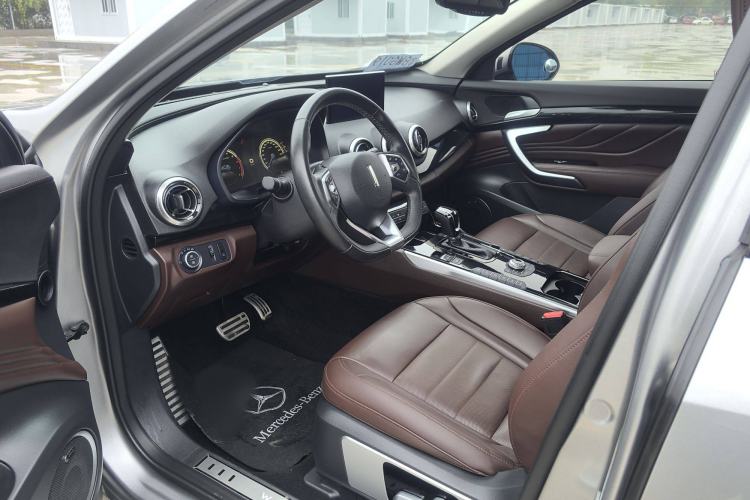 Used Wey VV7 2017 2.0T Flagship Model Interior 2