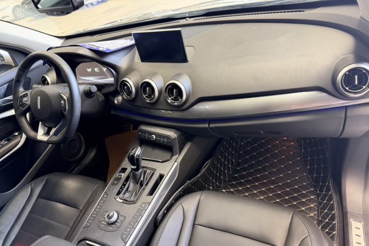 Used Wey VV7 2017 VV7c 2.0T Flagship Model Interior 2