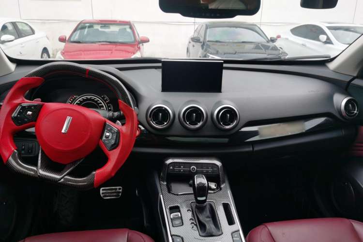 Used Wey VV7 2017 2.0T Flagship Model Interior 3