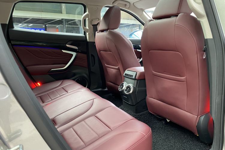 Used Wey VV7 2017 2.0T Flagship Model Interior 4