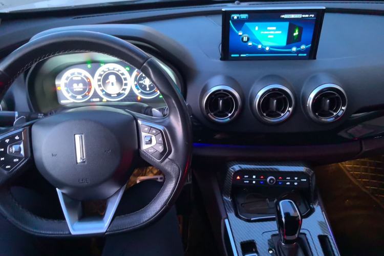 Used Wey VV7 2017 2.0T Flagship Model Interior 4