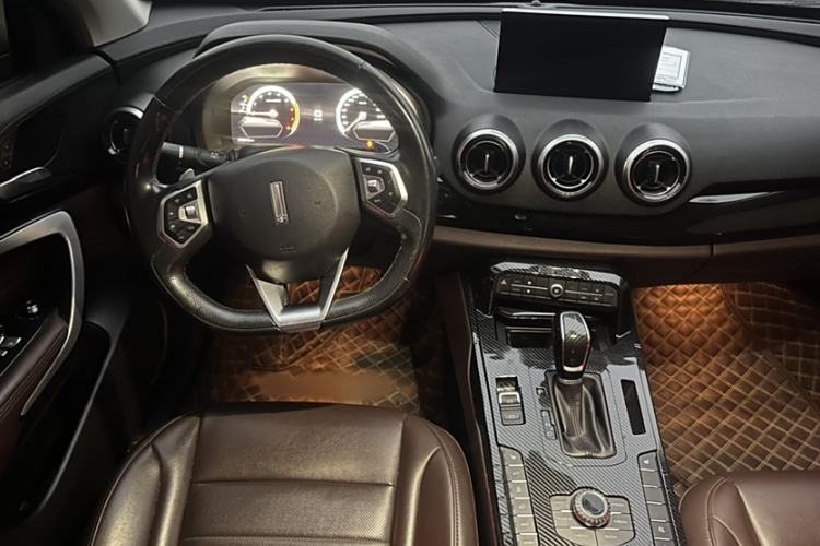 Used Wey VV7 2017 2.0T Ultra-Luxury Version Interior 5
