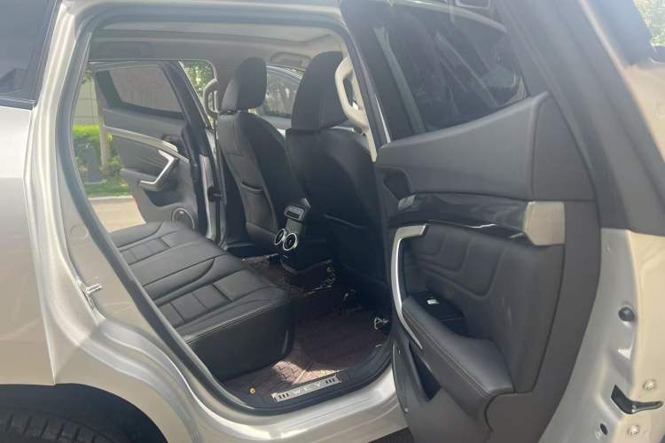 Used Wey VV7 2017 2.0T Flagship Model Interior 5