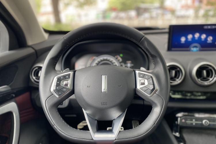 Used Wey VV7 2017 2.0T Flagship Model Interior 6