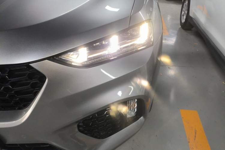 Used Wey VV7 2017 2.0T Flagship Model Left Front Headlight
