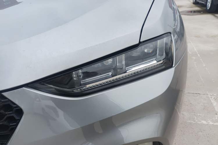Used Wey VV7 2017 2.0T Ultra-Luxury Version Left Front Headlight