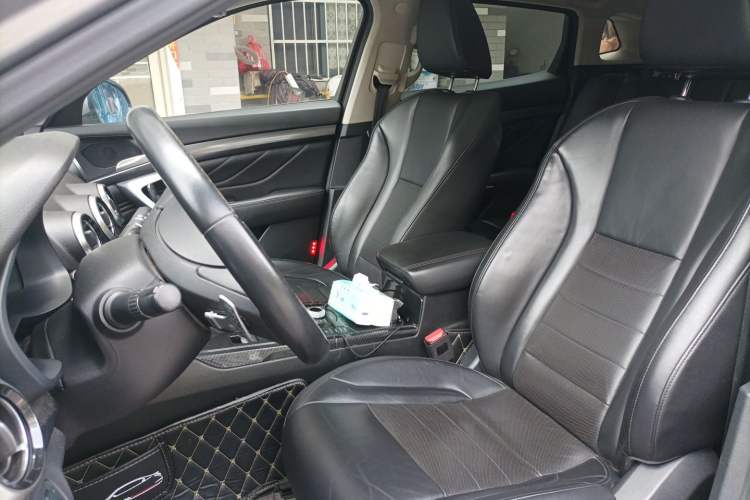 Used Wey VV7 2017 2.0T Flagship Model Left Front Seat