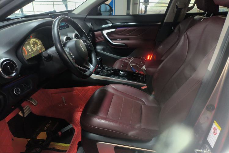 Used Wey VV7 2017 2.0T Flagship Model Left Front Seat