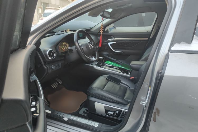 Used Wey VV7 2017 2.0T Flagship Model Left Front Seat