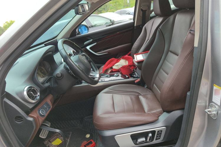 Used Wey VV7 2017 2.0T Flagship Model Left Front Seat